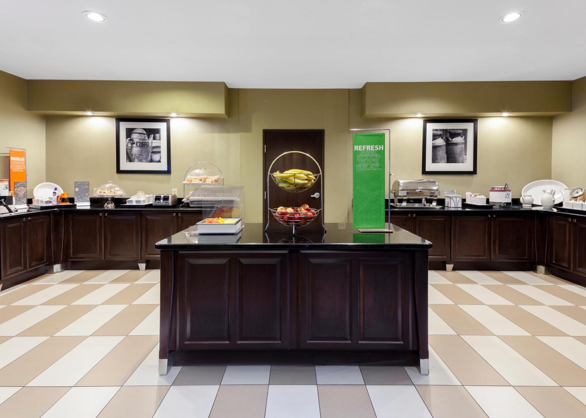 Hampton Inn & Suites Хобс Екстериор снимка
