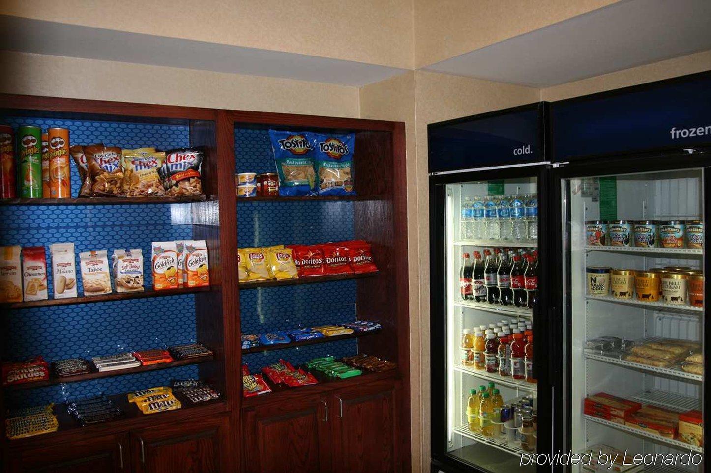 Hampton Inn & Suites Хобс Ресторант снимка