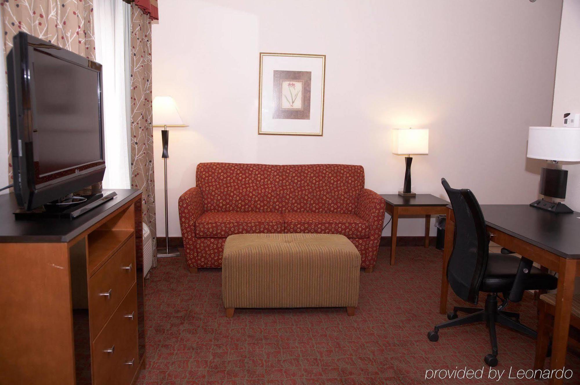 Hampton Inn & Suites Хобс Екстериор снимка